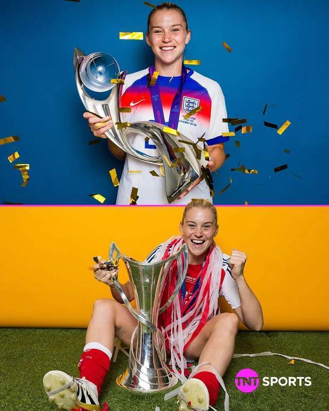 获奖积累的, 据与社媒平, 誉终究不及