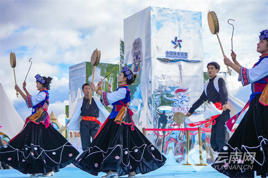 化基因, 向山而行