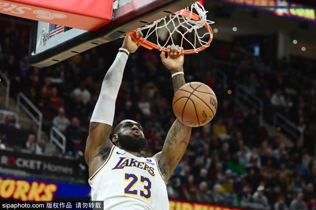 统治力, 队的首发中